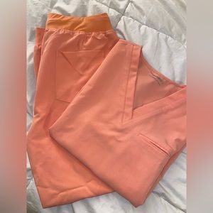PEACH LIMITED EDITION MANDALA SCRUBS M BOTTOMS / L TOP